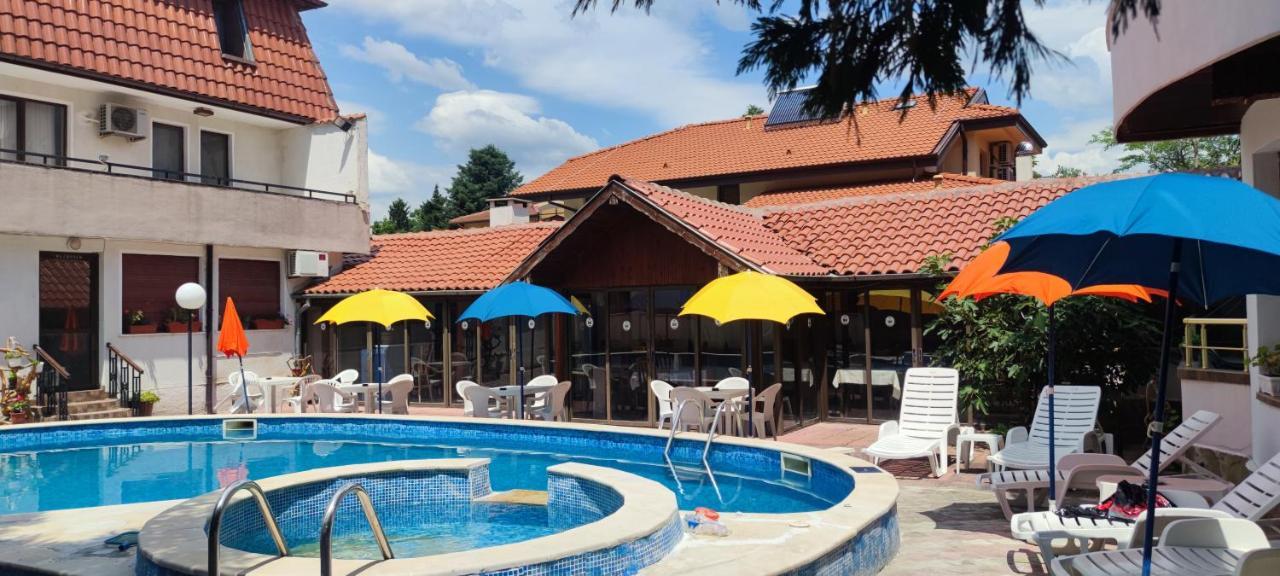 Family Hotel Saint Peter Saints Constantine and Helena Exterior photo