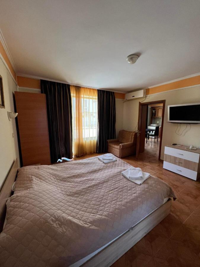 Family Hotel Saint Peter Saints Constantine and Helena Exterior photo